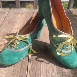 Vintage style green lace-up oxford heels by Chie Mihara size 42, Academia, Witch